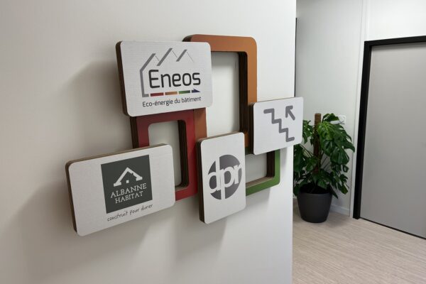 Eneos signaletique